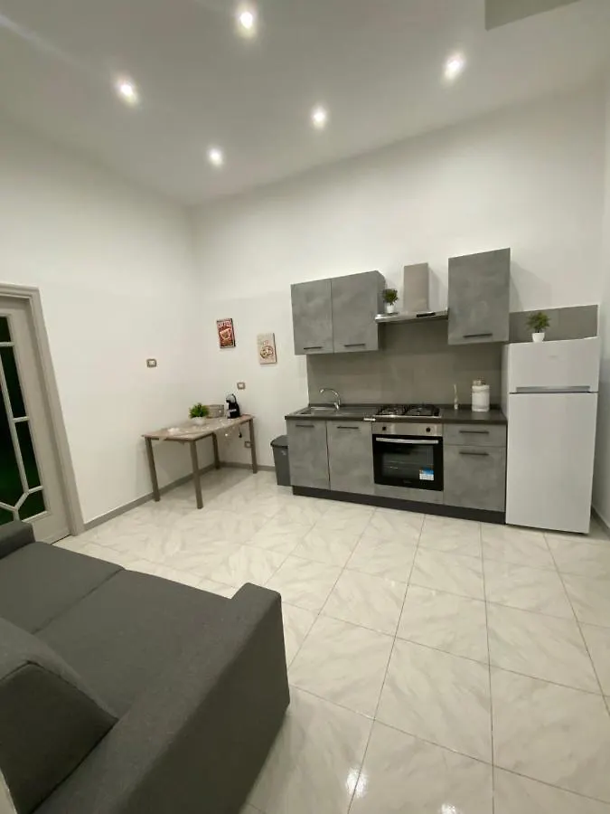 بيت للعطل Home La Piazzetta نابولي إيطاليا