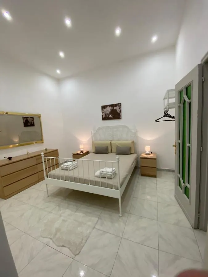 Home La Piazzetta Naples