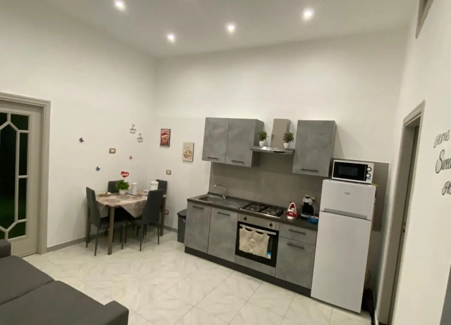 Holiday home Home La Piazzetta Naples Italy